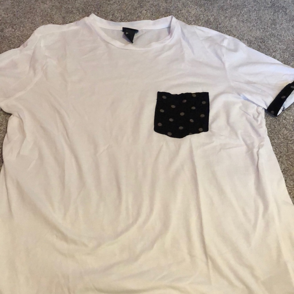 Brand new never been worn H&M shirt NWOT
